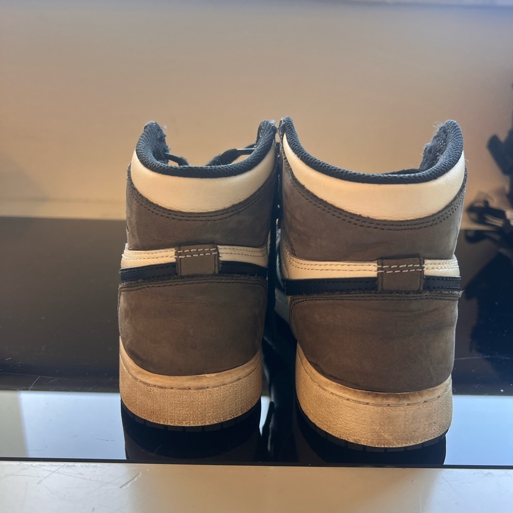 Jordan mochas